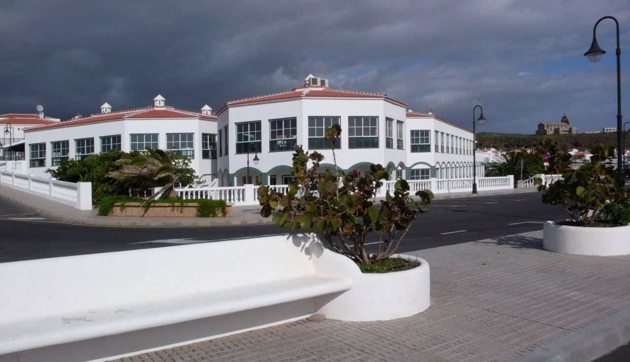 Habitacion Matrimonial En Un Bajo Bano Compartido Areas Compartidas Abades  Екстериор снимка