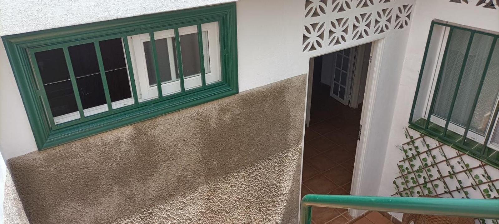 Habitacion Matrimonial En Un Bajo Bano Compartido Areas Compartidas Abades  Екстериор снимка
